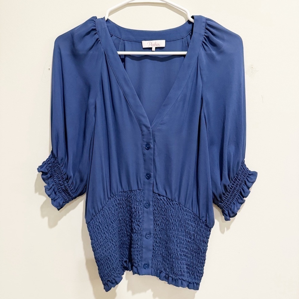 Parker Women's Short Sleeve, Button Front Silk Blouse with Smocking M - Picture 3 of 10
